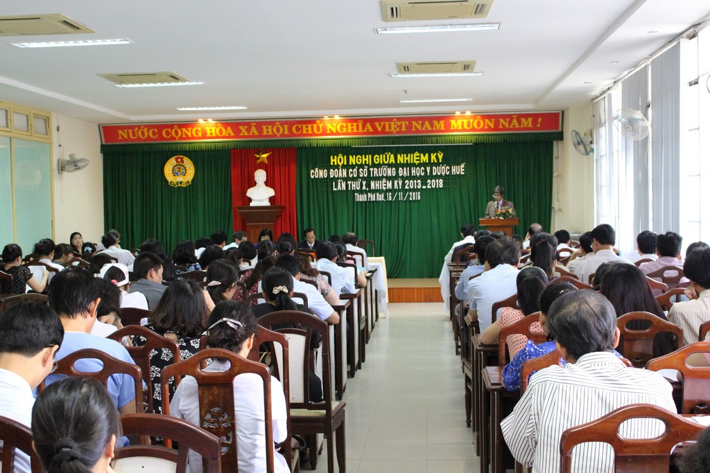 Công đoàn Cơ sở Trường Đại học Y Dược Huế  tổ chức hội nghị giữa nhiệm kỳ 2013 – 2018