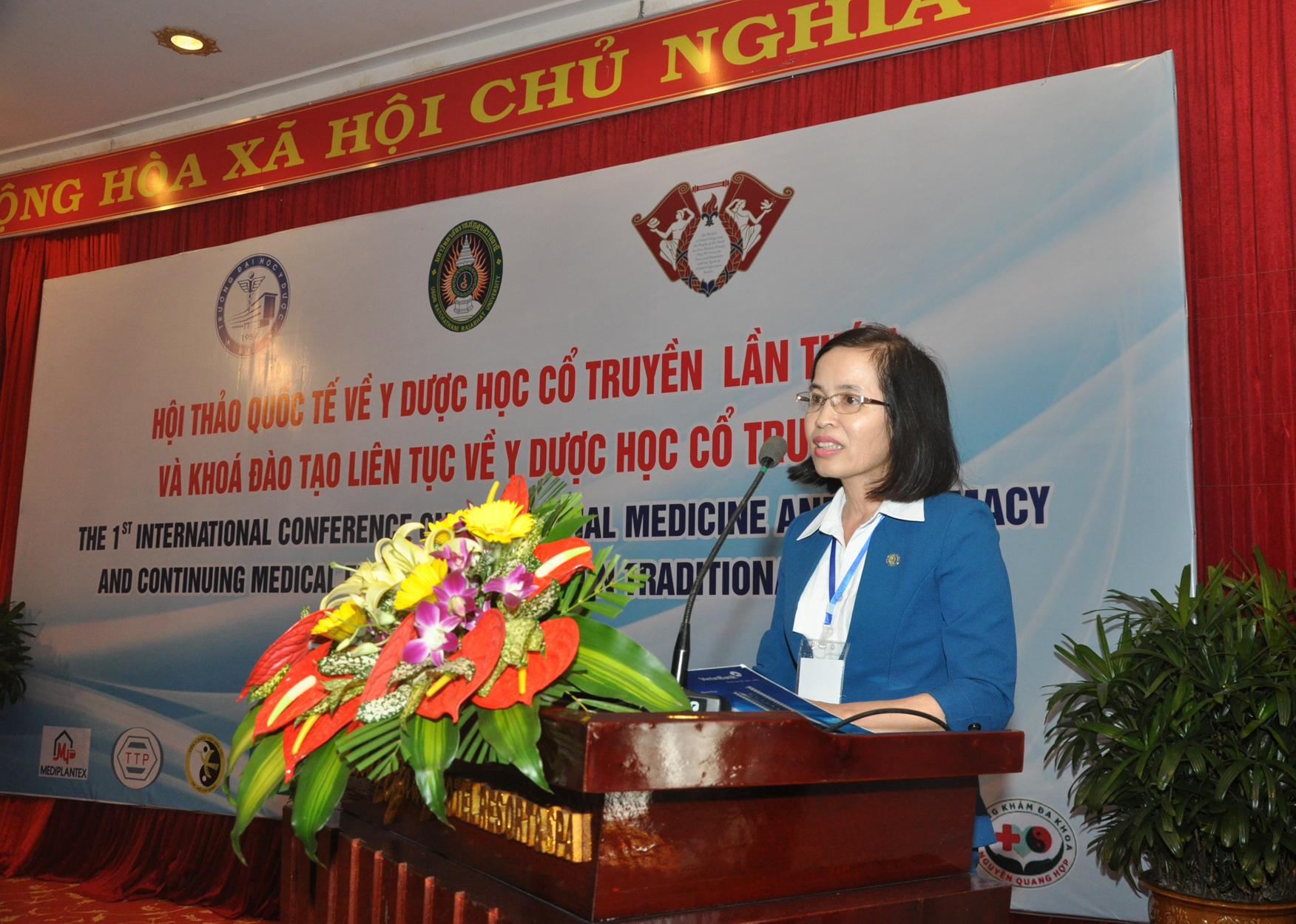 PGS. TS. Nguyễn Thị Tân, Trưởng Khoa Y học cổ truyền - Trường ĐH Y Dược Huế, phát biểu chào mừng tại Hội thảo