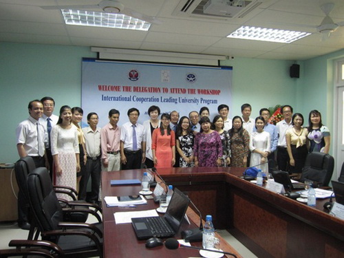 Khởi động dự án “Xây dựng năng lực cho chương trình đào tạo điều dưỡng ở Việt Nam và thành lập trung tâm đào tạo cấp cứu y khoa” tại trường ĐHYD Huế