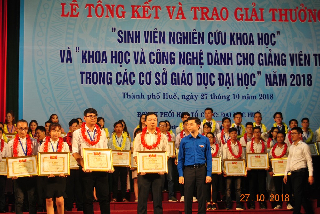 Lễ trao giải thưởng Sinh viên nghiên cứu khoa học và Khoa học công nghệ dành cho giảng viên trẻ năm 2018