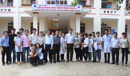 Bệnh viện Trường Đại học Y Dược Huế tổ chức khám chữa bệnh và chăm sóc sức khoẻ cộng đồng tại Hà Tĩnh