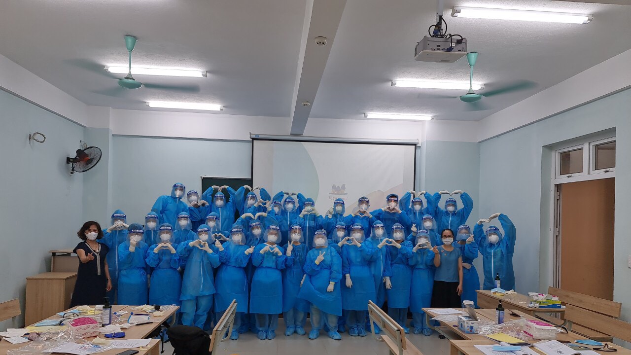 75 cán bộ và sinh viên tình nguyện Trường Đại học Y – Dược tham gia hỗ trợ công tác phòng chống dịch bệnh tại TP Hồ Chí Minh