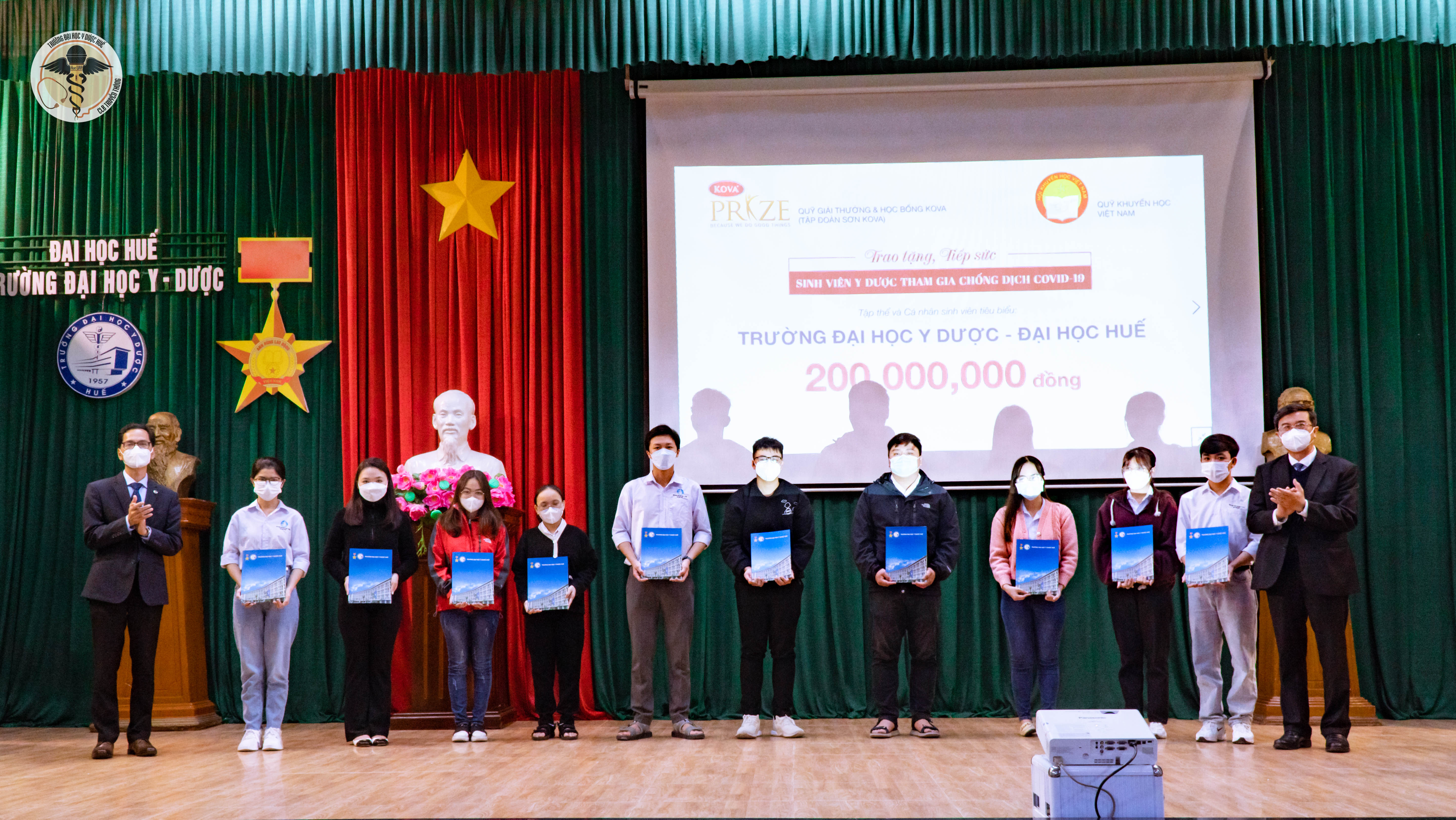 Chương trình Tết ấm sinh viên và trao giải thưởng KOVA năm 2021