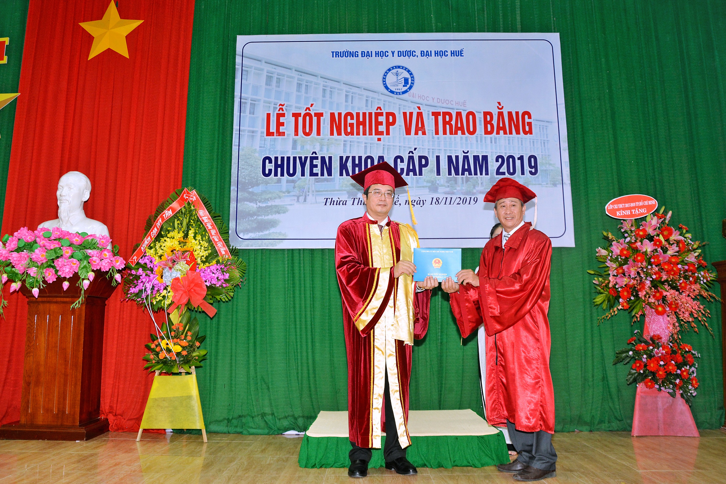 Trao bằng chuyên khoa cấp I cho 438 học viên