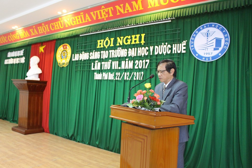 Đ/c Trần Văn Hòa Chủ tịch Công đoàn phát biểu khai mạc Hội nghị