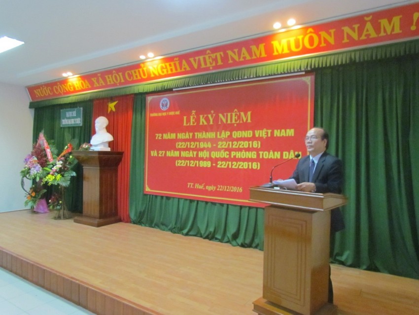 GS.Võ Tam - Phó Bí thư Đảng ủy, Phó Hiệu trưởng Trường phát biểu tại lễ kỷ niệm
