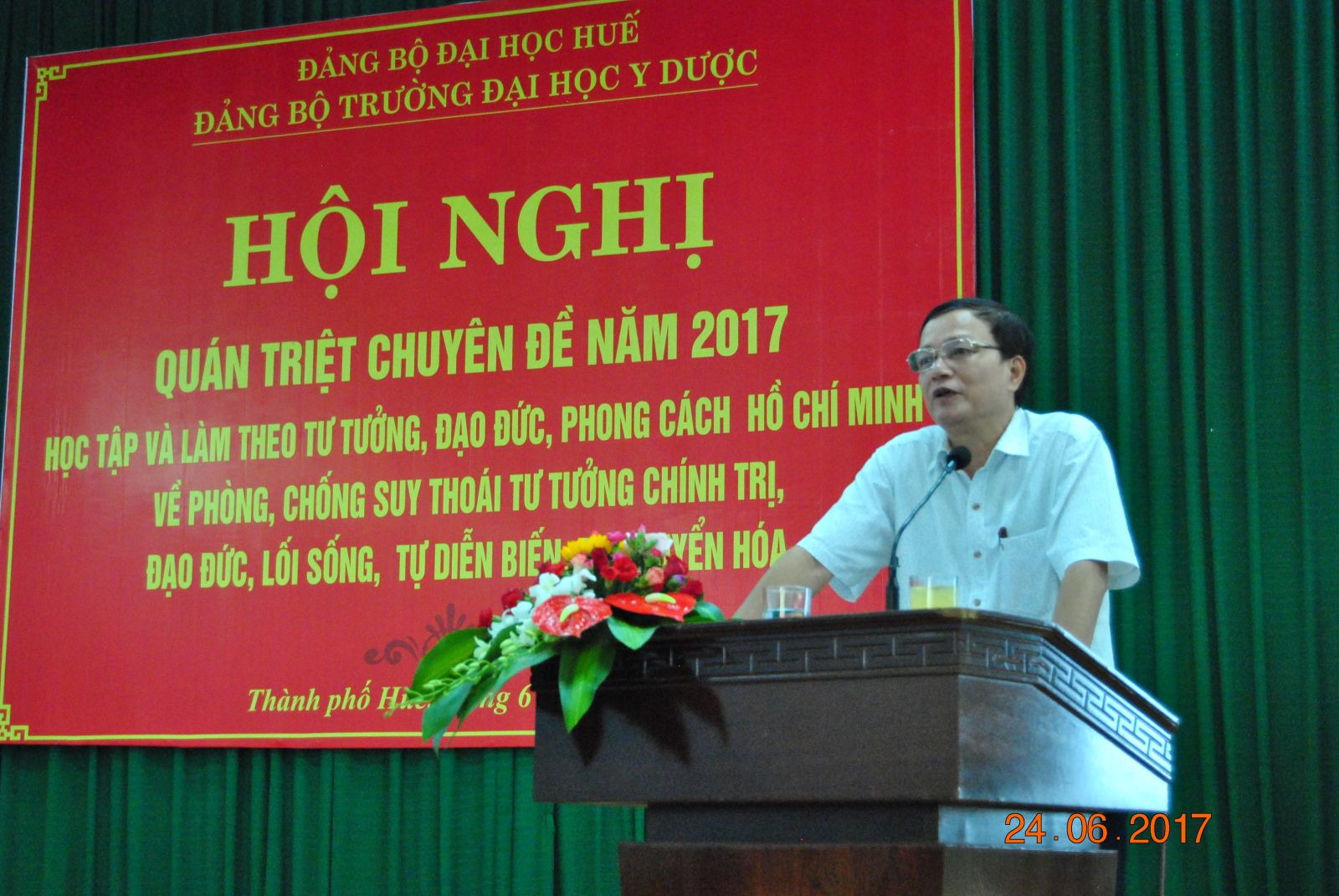 Đ/c Lê Xuân Hiền - Phó Trưởng ban Tuyên giáo Tỉnh ủy Tỉnh T-T-Huế quán triệt chuyên đề năm 2017 