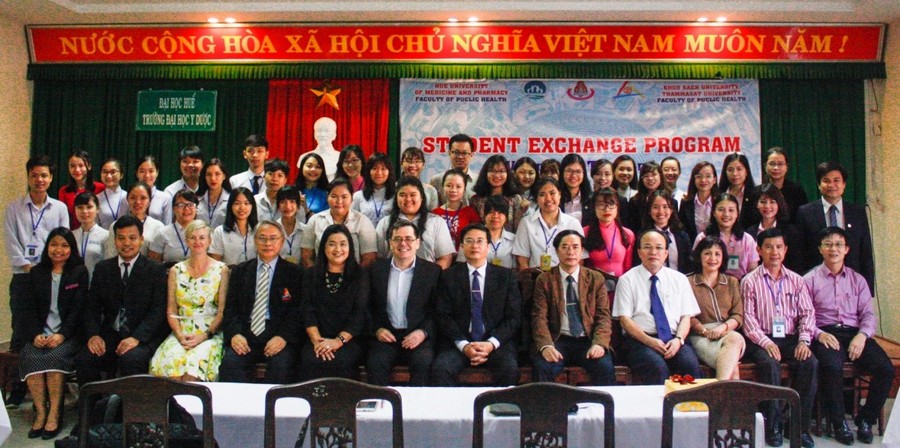 Hình 1: Chào đón đoàn cán bộ và sinh viên trường Đại học Khon Kaen – Thái Lan