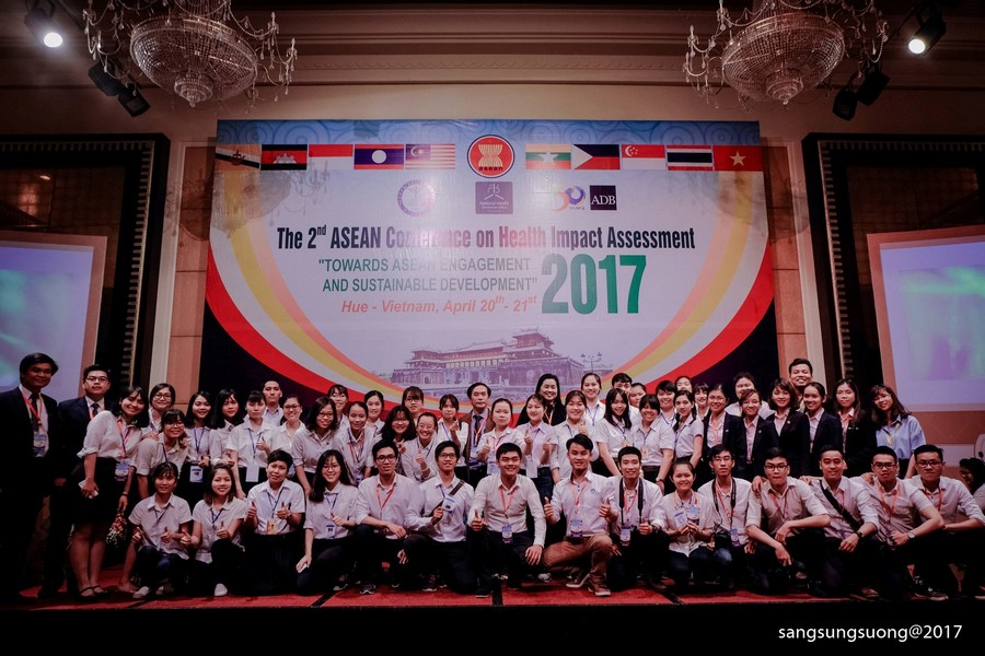 Hình 3: Tham gia Hội nghị Asean lần 2 về đánh giá tác động môi trường